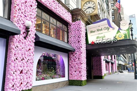 Macy’s and DIOR partner in this year’s Annual Flower Show